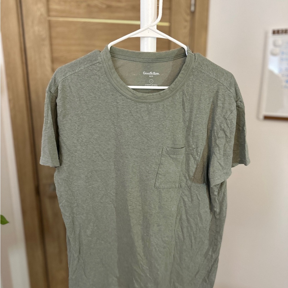 Goodfellow & Co Men's Green T-Shirt in Large